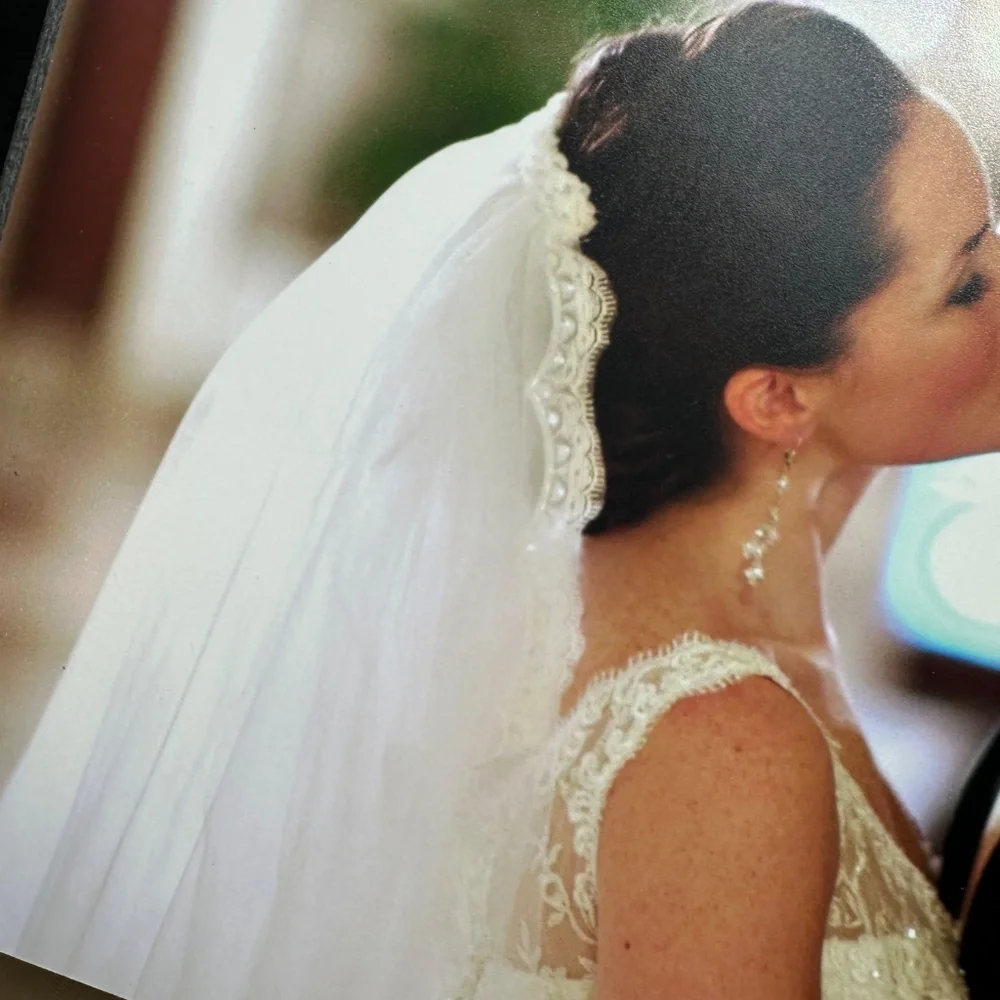 Pronovias Wedding Gown and Veil —Museum quality sealed - Picture 9 of 9